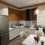 Deluxe Apartment *