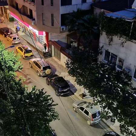 Deluxe ティラナ