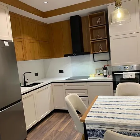 Deluxe Apartment *